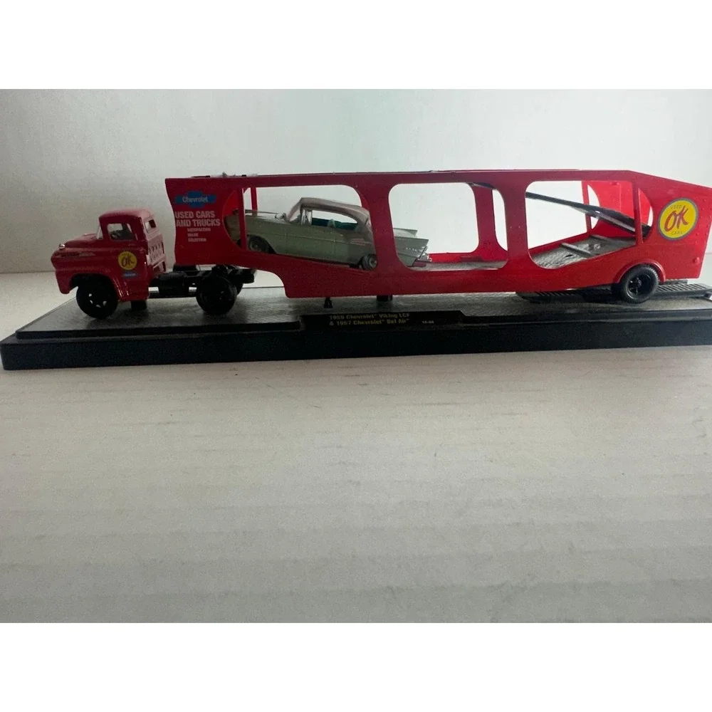Chevrolet Diecast 1959 Viking LCF 1957 Bel Air Car Transporter Red Green